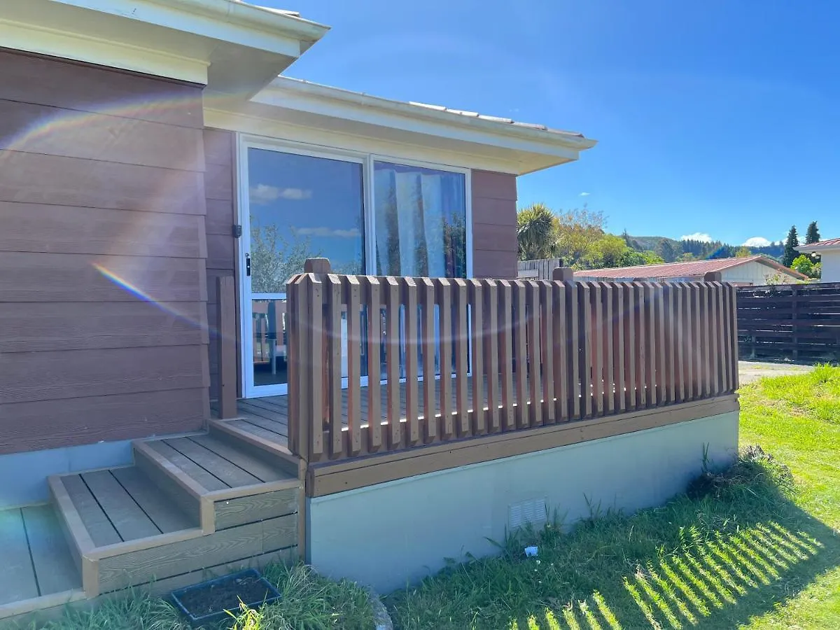 4 Beds Including 2 Double Beds, 1 Single Bed, And 1 Double Sofa Bed In A Small 1 Bedroom And 1 Lounge Studio No Kitchen Only Fridge, Microwave Rotorua